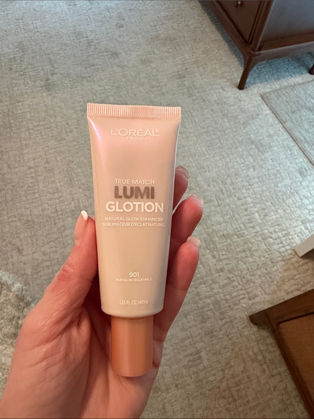 L'Oreal Lumi Glotion Highlighter Tube in Peach Pink